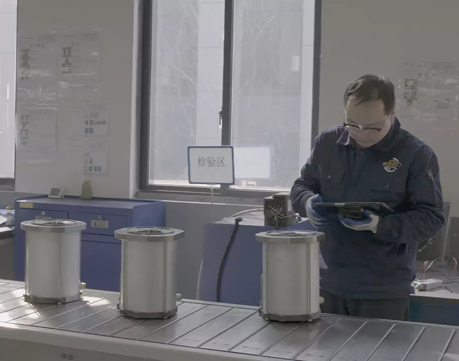 Põhiline liikumapanev jõud, mis juhib suure tõhususe ja energiasäästu ajastut